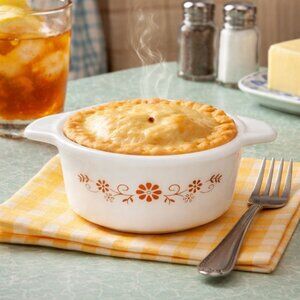 Dynaware Pyr-O-Rey Milk Glass Casserole Dish